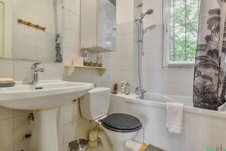 Faubourg Du Temple 2 - CI - Pleasant, light-filled Parisian studio - 2p Apartment in Paris