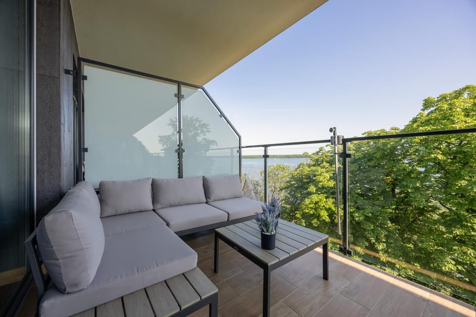 Natural landscape, Balcony/Terrace, Seating area