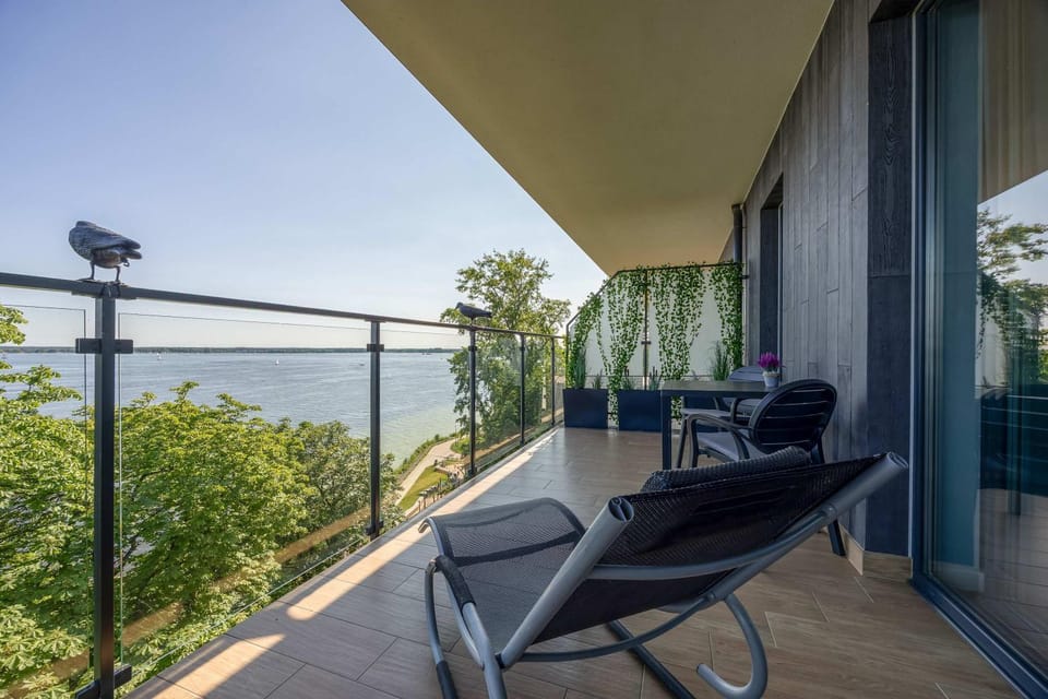 View (from property/room), Balcony/Terrace, Seating area