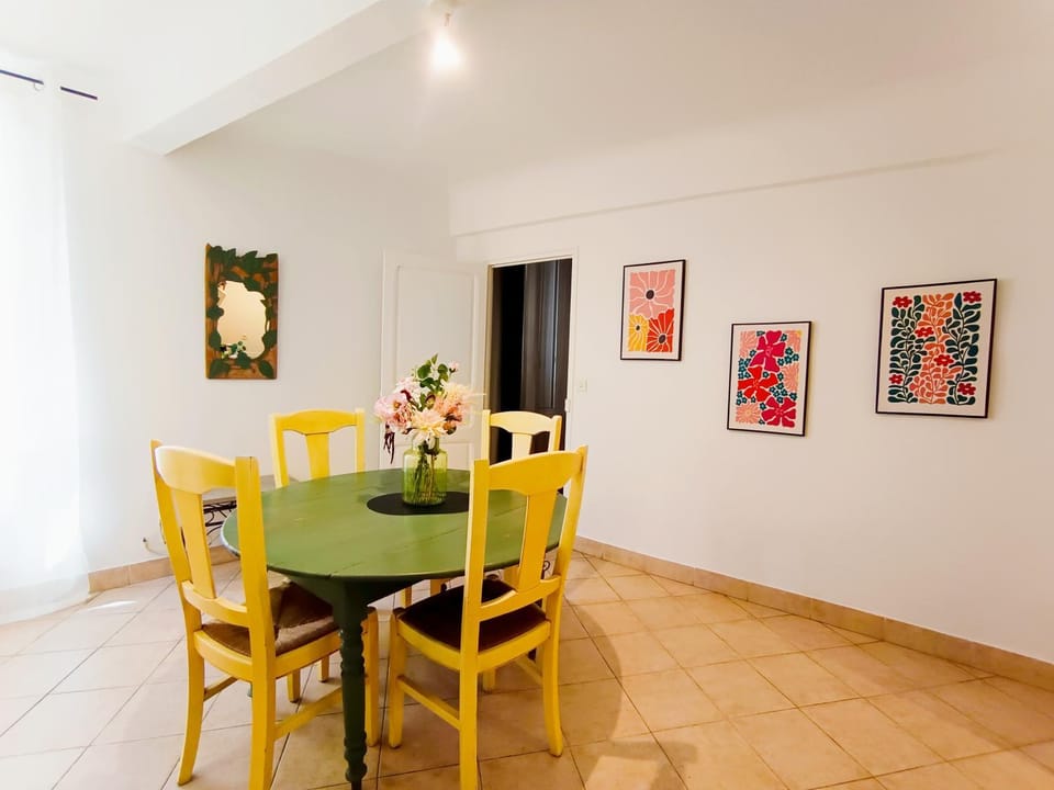 Decorative detail, Dining area
