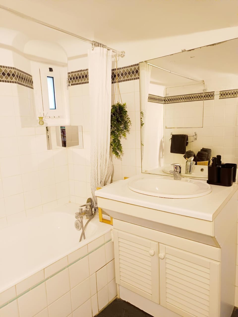 Bathroom, Bath, towels