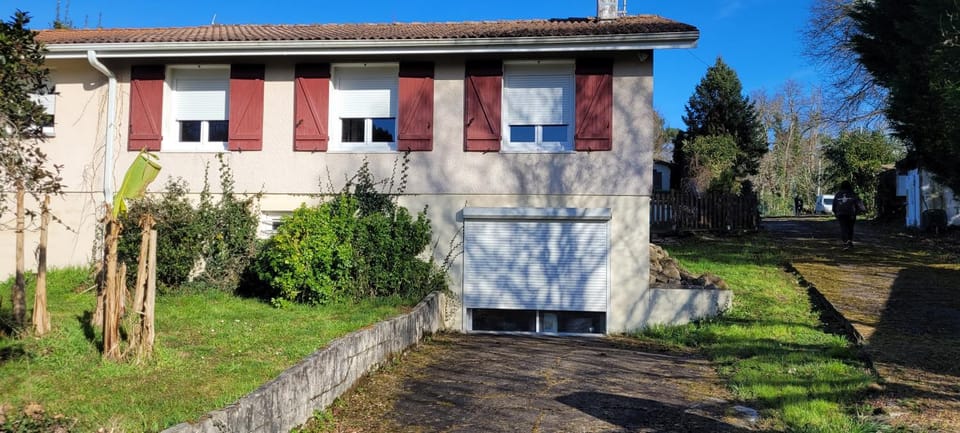House near Arcachon Bay House in Mios