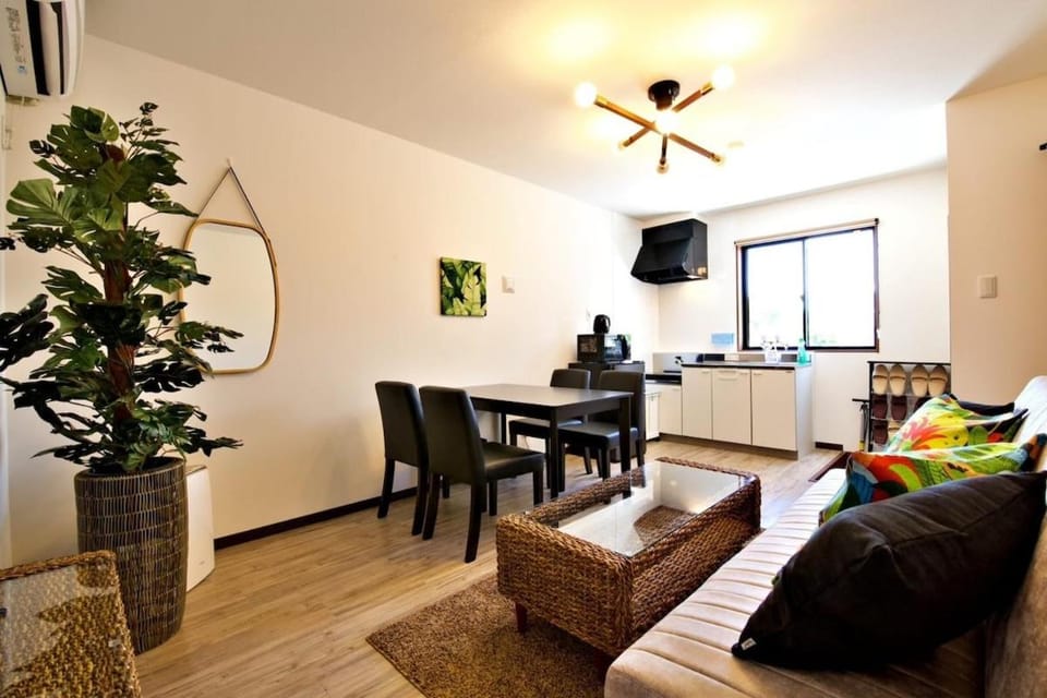 モンステラ Apartment in Okinawa Prefecture