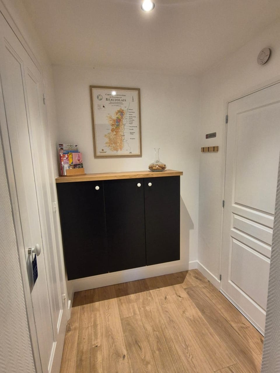 storage, wardrobe