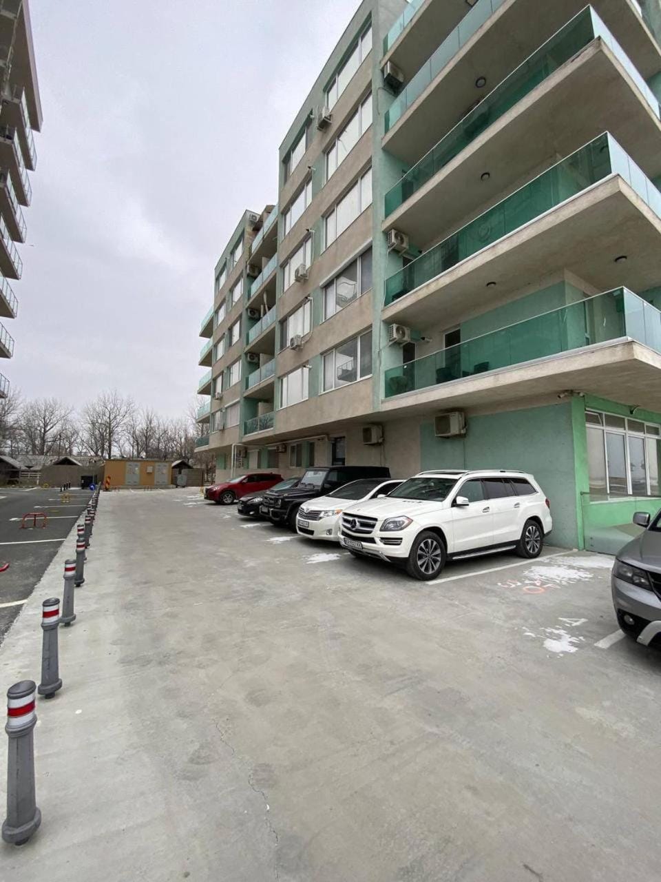 Property building, Parking