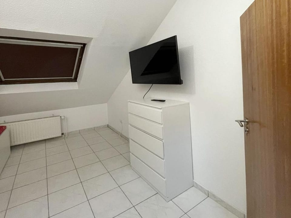 TV and multimedia, Evening entertainment, wardrobe