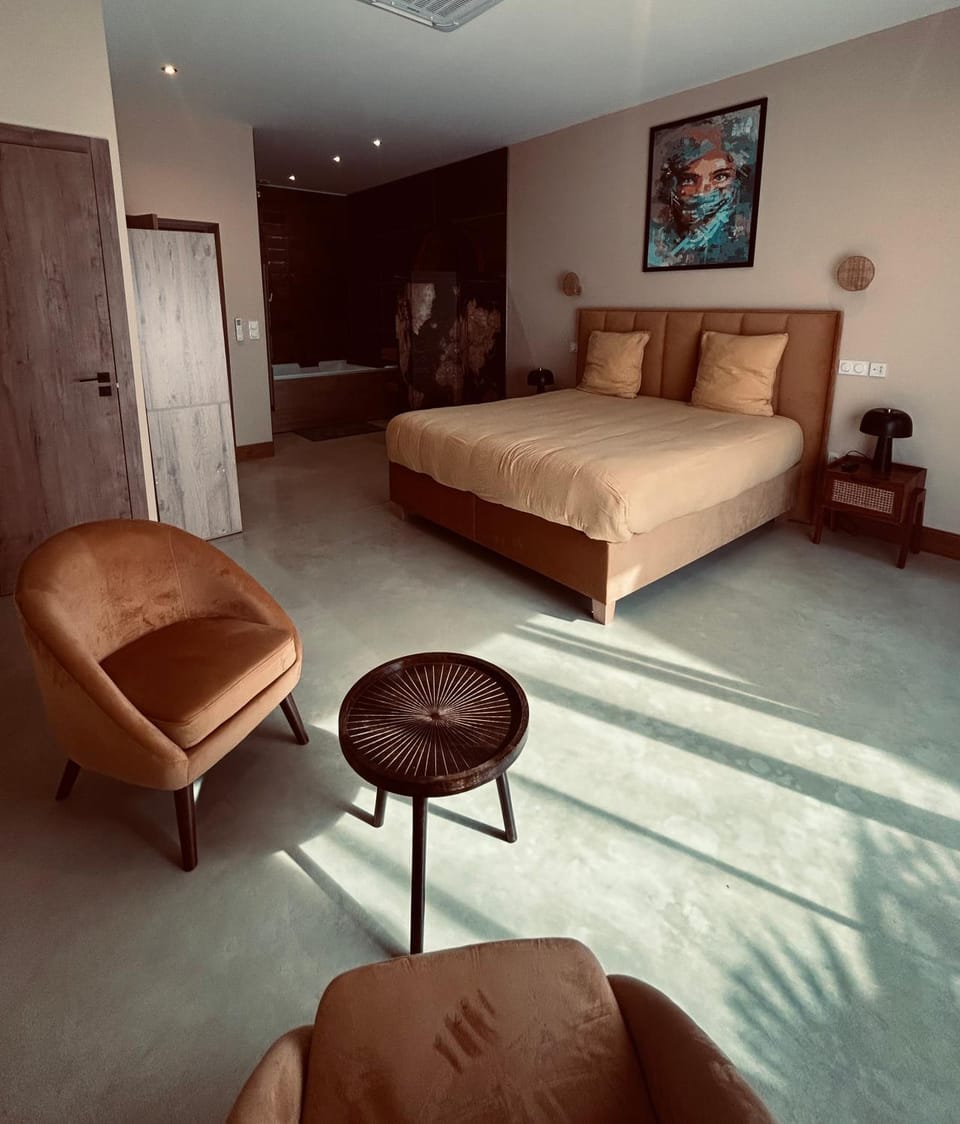 La Maison Coloniale Suites privatives de prestige Bed and Breakfast in Occitanie