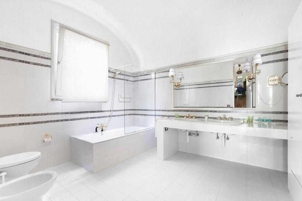 Bathroom, Bath