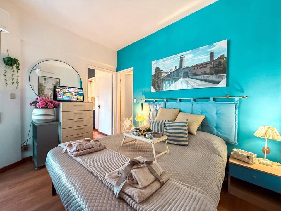 Bed, Photo of the whole room