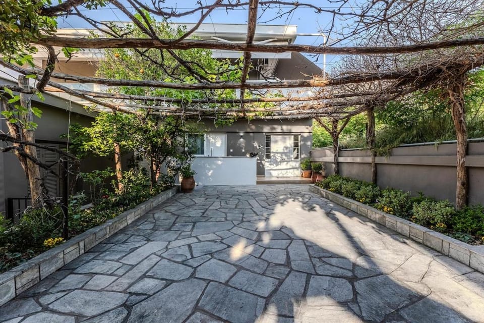Property building, Spring, Day, Garden