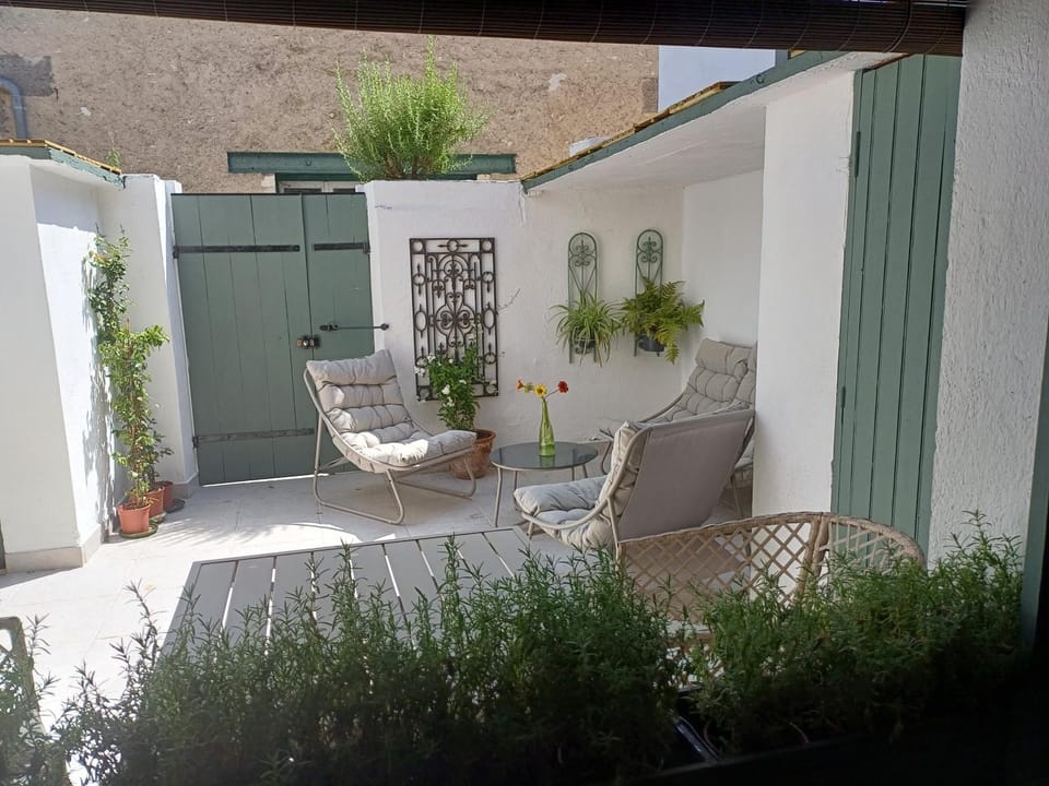 Inner courtyard view