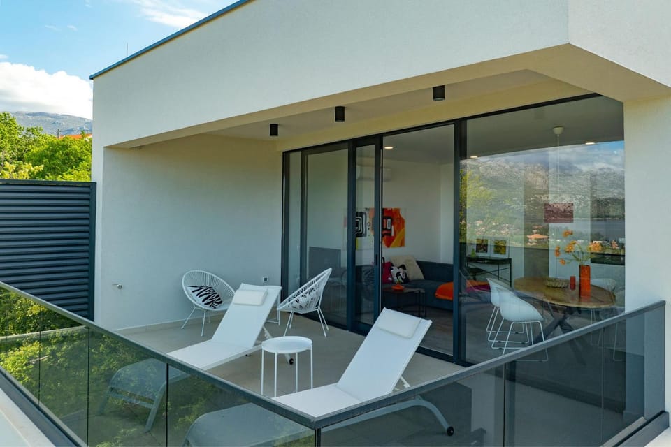 Balcony/Terrace, Balcony/Terrace