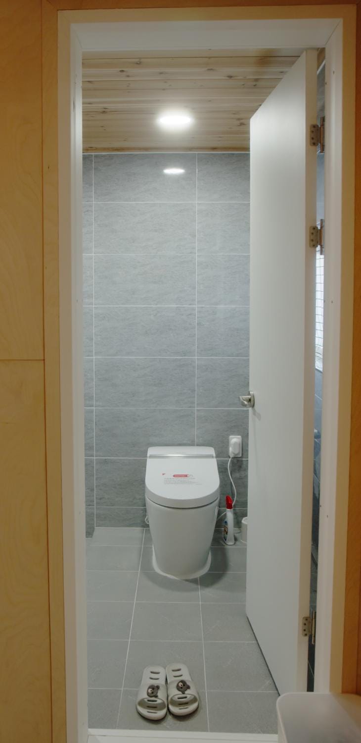 Toilet