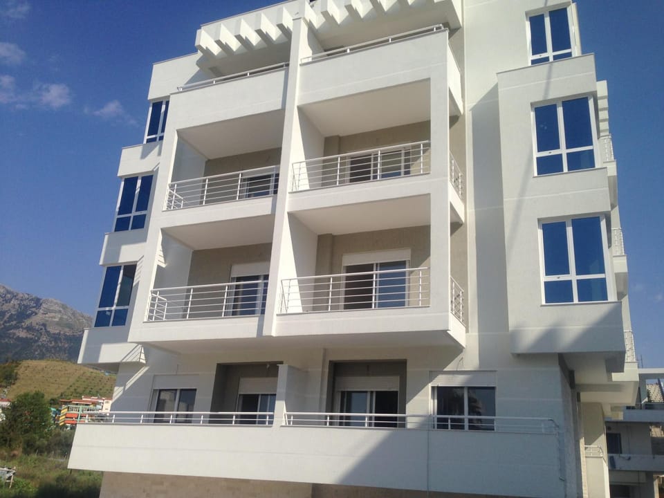 Radhima Beach Apartment-Tirana Resort Apartment in Vlorë County, Albania