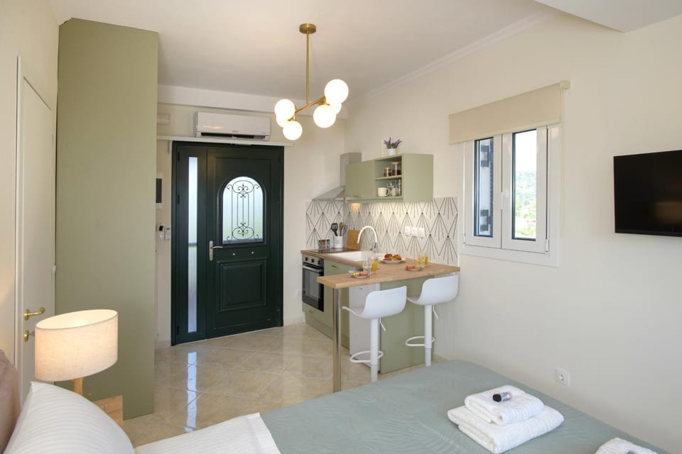 Kanali Hill Studio Apartment in Corfu