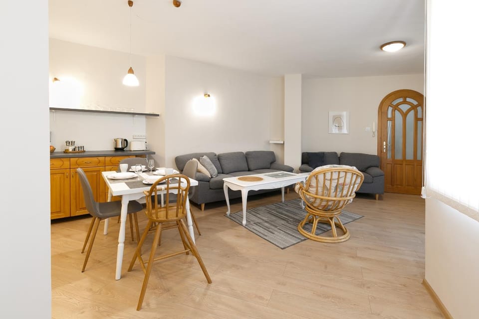 Kitchen or kitchenette, Living room, Dining area