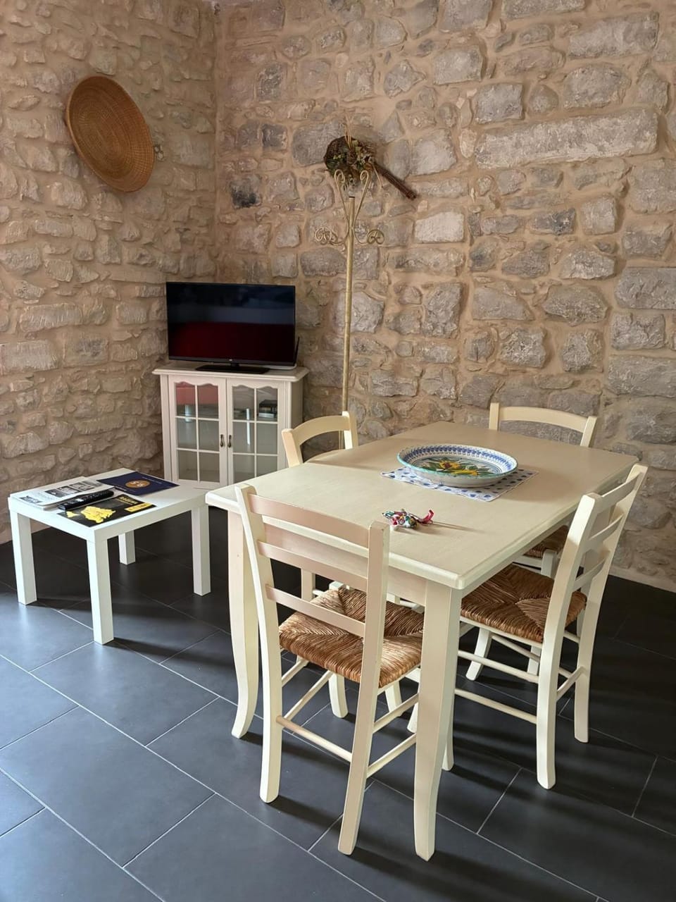 Living room, kitchen