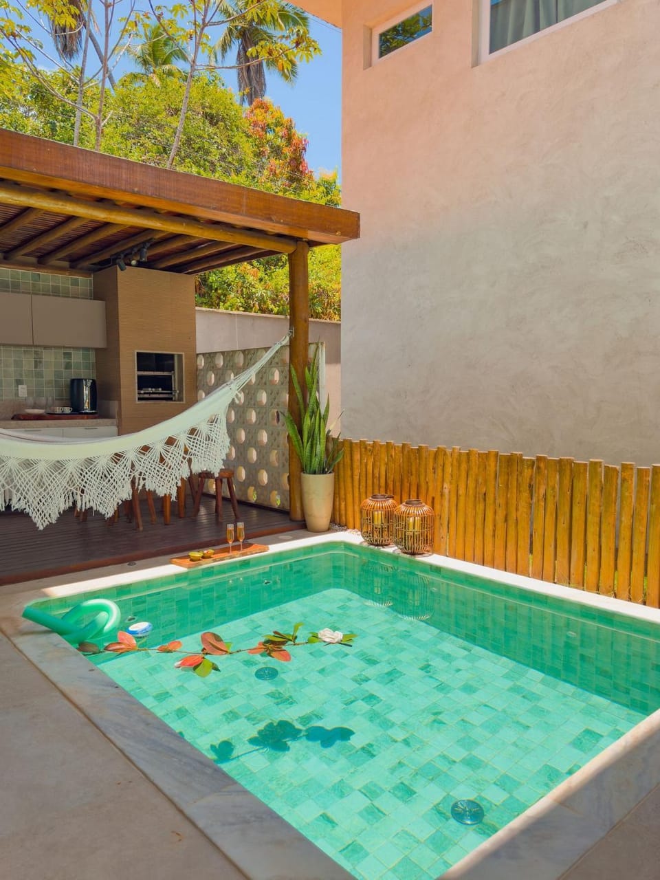 Swimming pool