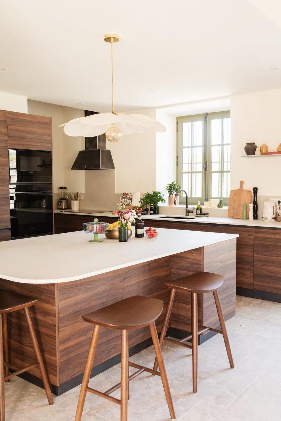 Property building, Communal kitchen, Inner courtyard view, oven, stove, kitchen