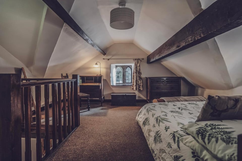 Pictor Hall Lodge House in High Peak District