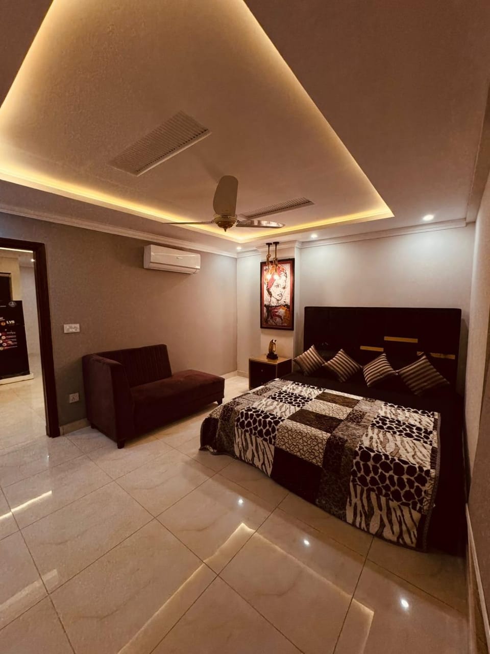 Bed, Photo of the whole room, Bedroom, air conditioner