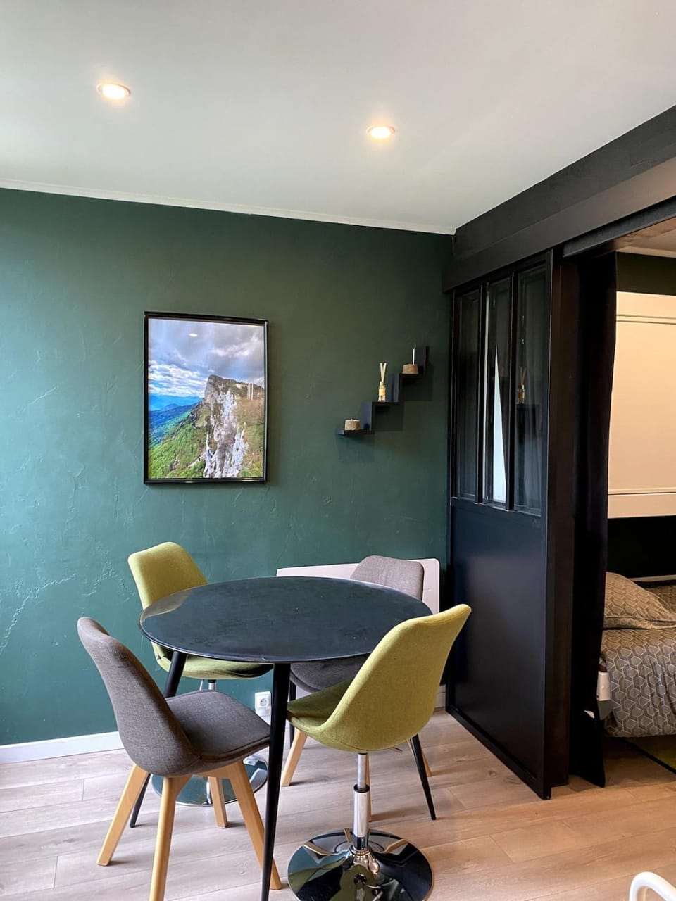 Living room, Dining area