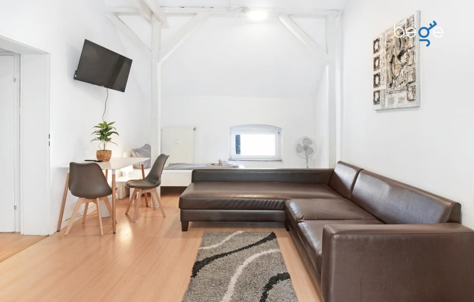 Communal lounge/ TV room, TV and multimedia, Living room, Seating area