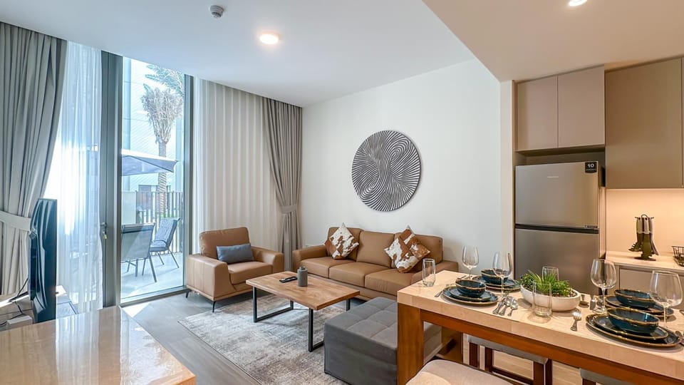 Kitchen or kitchenette, Living room, Dining area