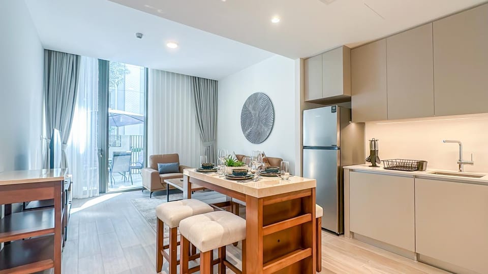 Kitchen or kitchenette, Living room, oven, stove