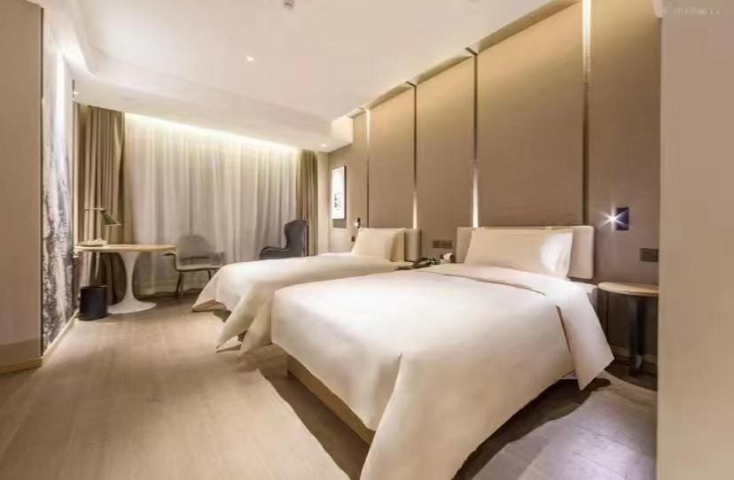 Atour Hotel Zhengzhou Jingkai Center Plaza 8th Street Hotel in China