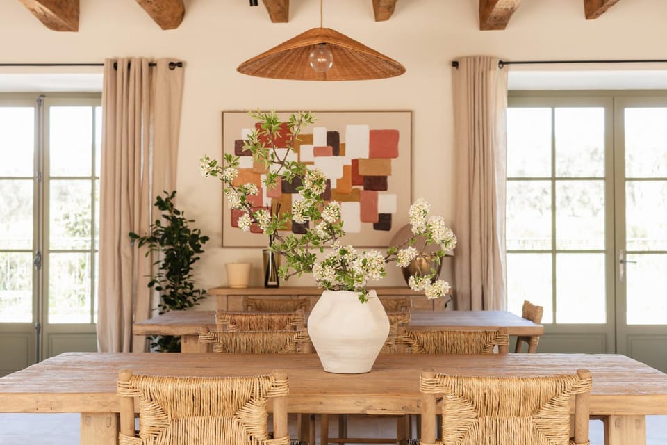 Seating area, Dining area