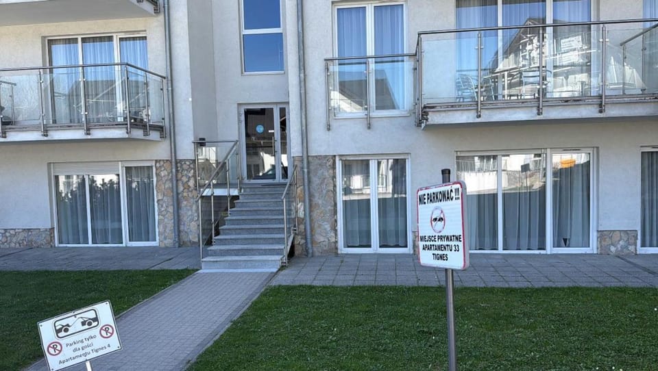 Property building, Facade/entrance