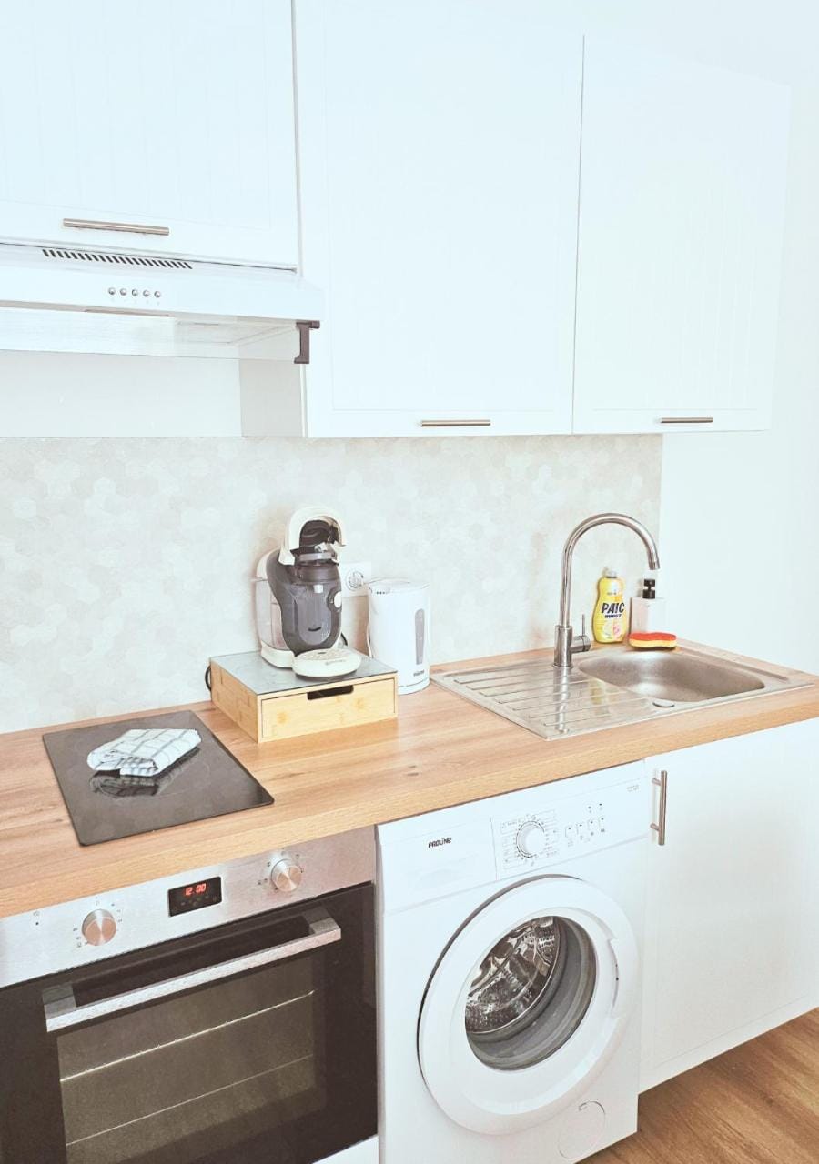 Coffee/tea facilities, washing machine