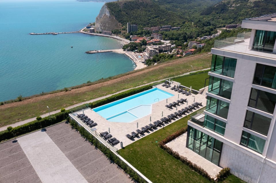 Property building, Swimming pool