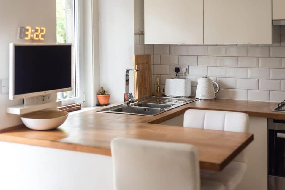 Modern Holyrood Family Retreat House in Edinburgh