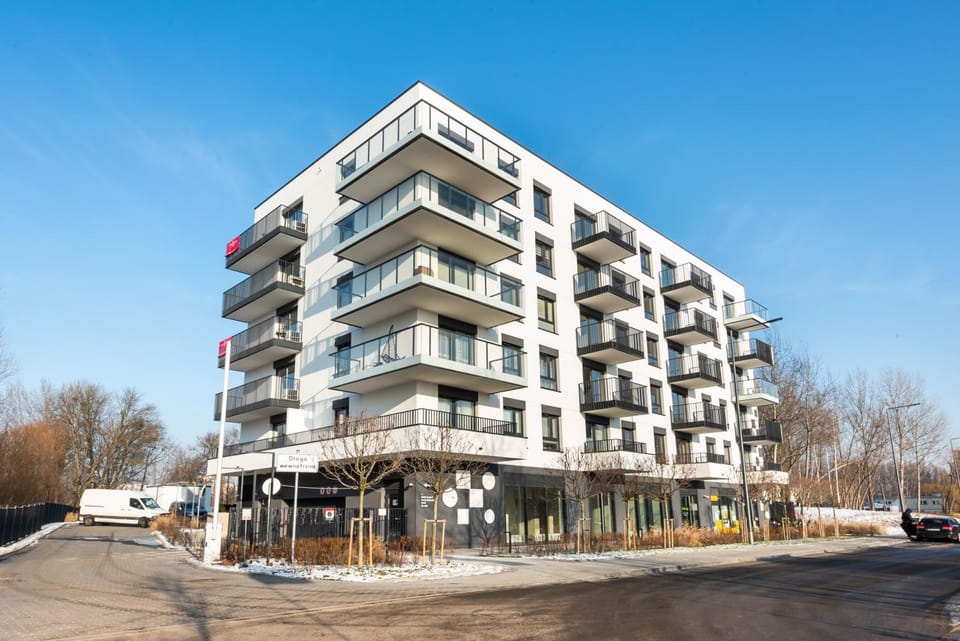 Property building, Neighbourhood, Location