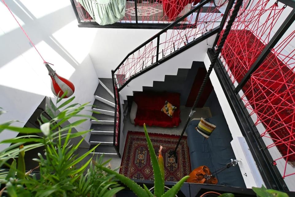 RaveHouseDunapartDunakanyar House in Hungary
