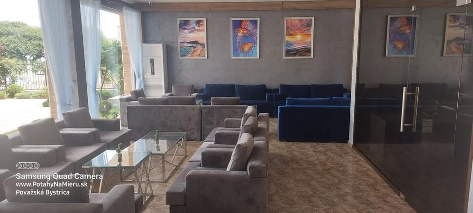 Lobby or reception, Seating area