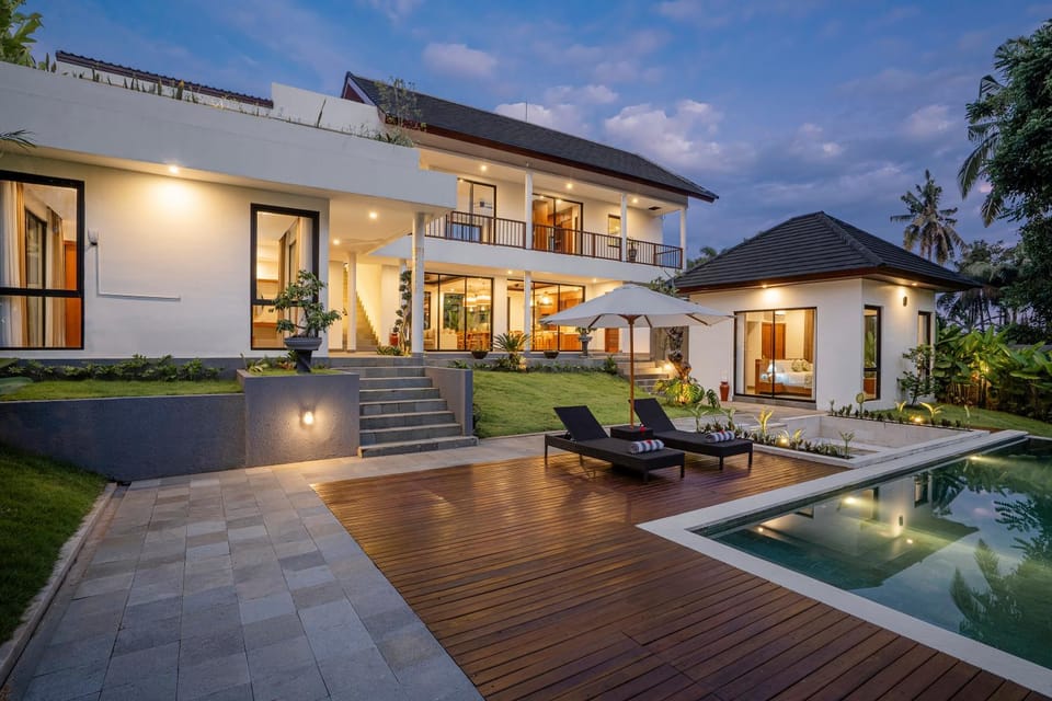 Property building, Natural landscape, Pool view, Swimming pool