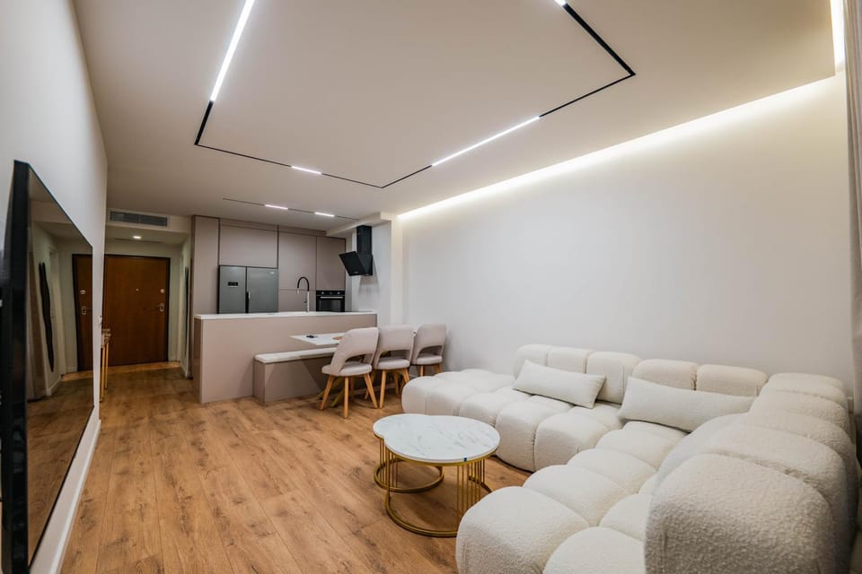 TV and multimedia, Kitchen or kitchenette, Seating area