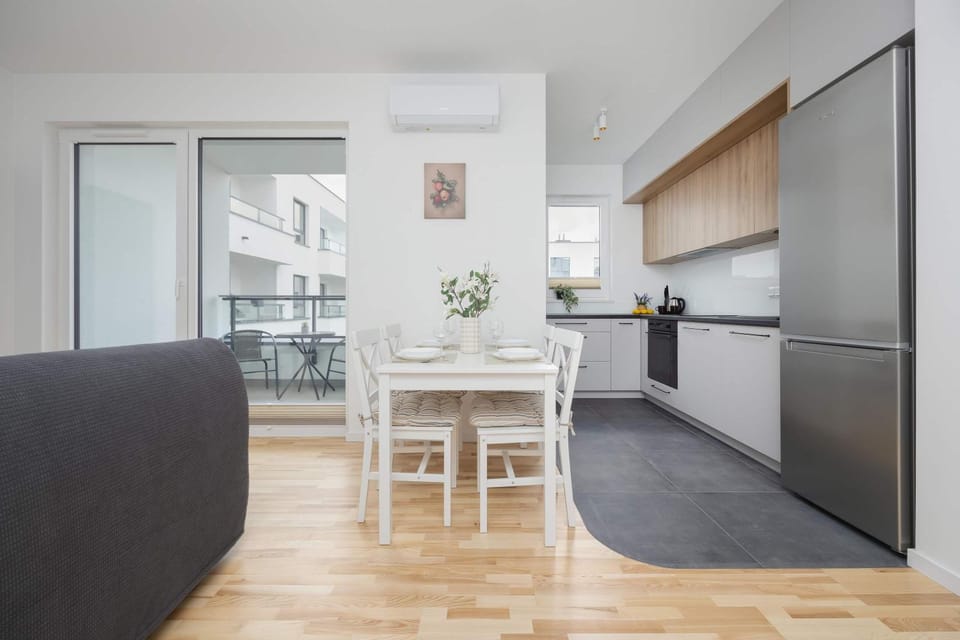 Kitchen or kitchenette, Living room, Seating area, Dining area, oven