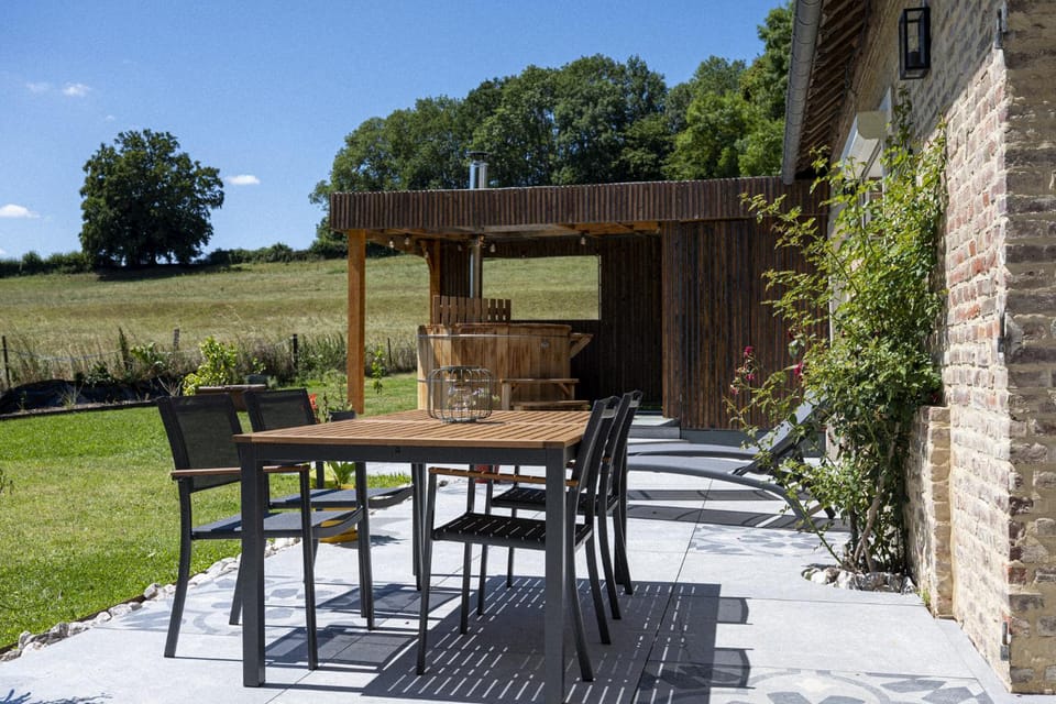 Patio, Garden, Dining area, Garden view