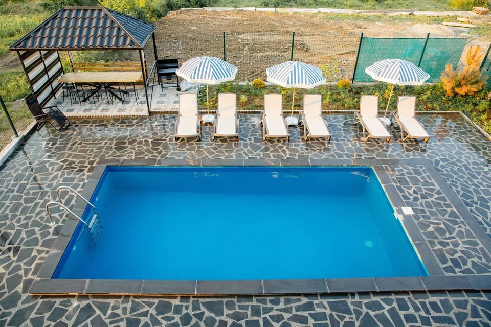 Pool view, Swimming pool, sunbed
