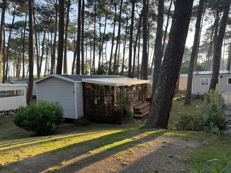 Mobil-home plage des casernes Campground/ 
RV Resort in Seignosse