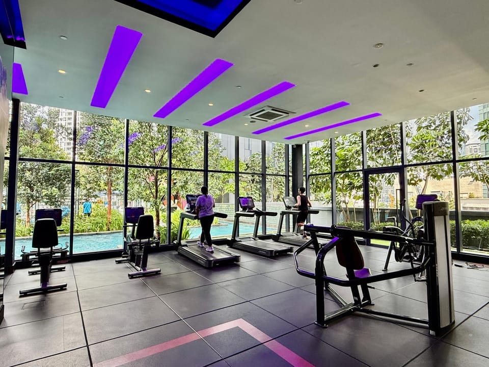 Fitness centre/facilities, Pool view, Swimming pool
