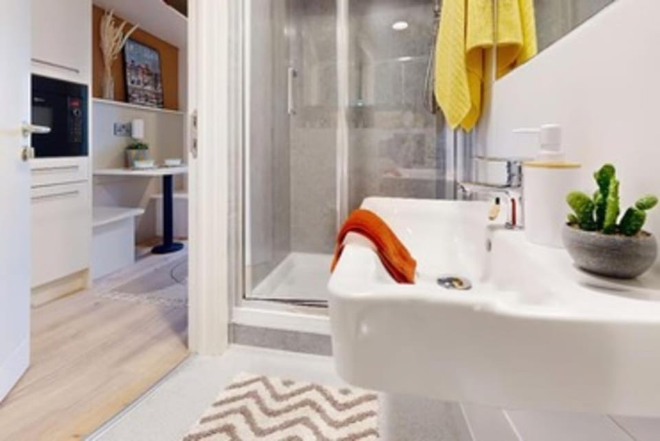 Shower, Bathroom, towels