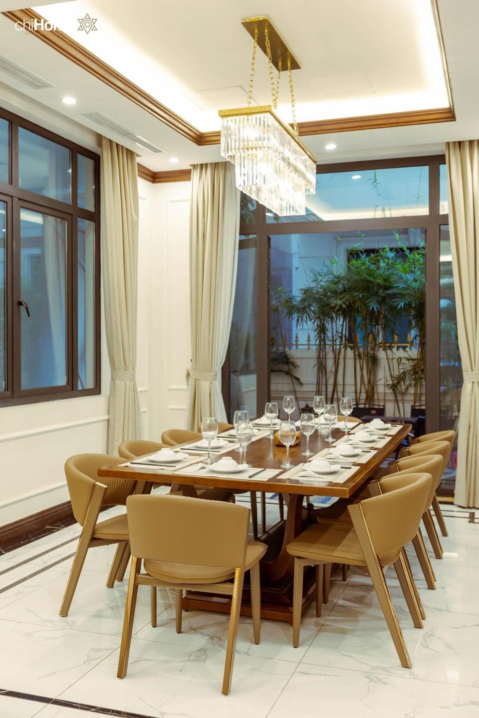 Seating area, Dining area