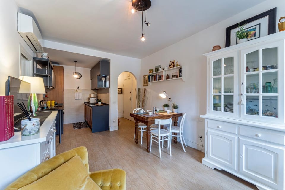 Kitchen or kitchenette, Living room, Dining area