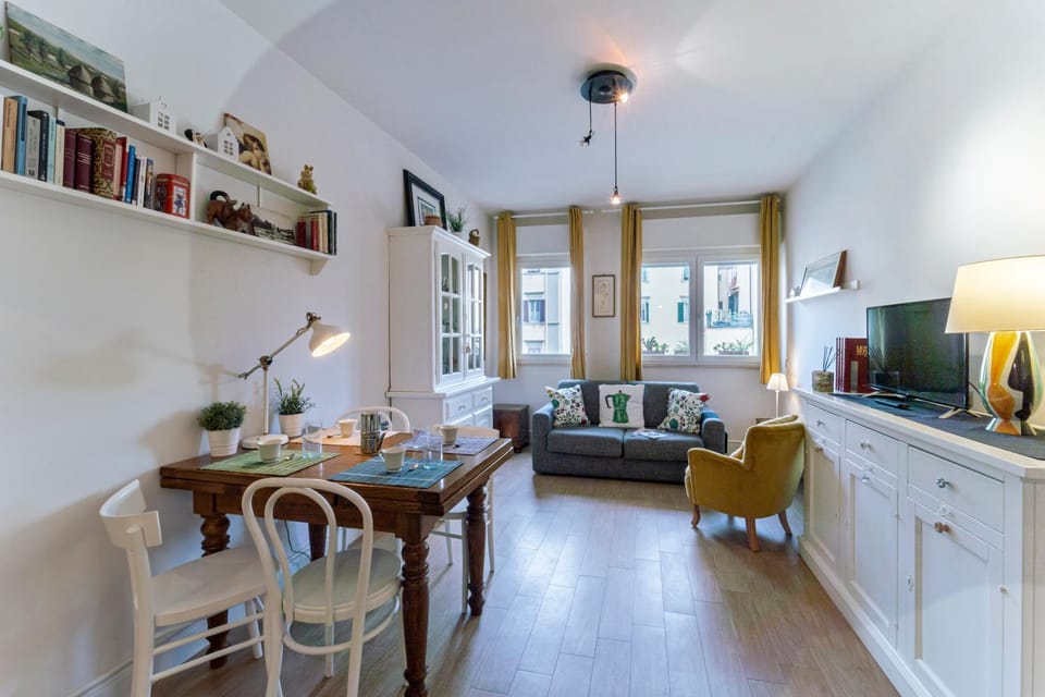 TV and multimedia, Living room, Dining area