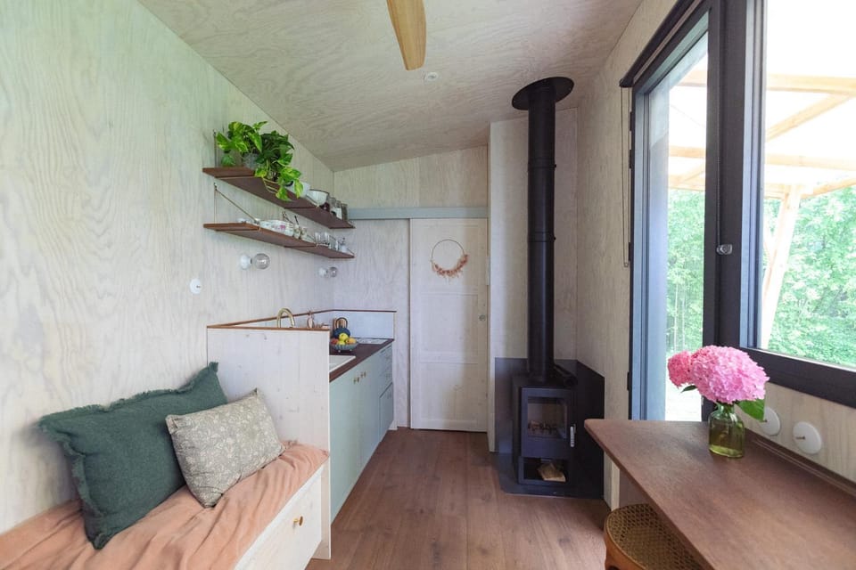 Spring, Kitchen or kitchenette, Seating area, Dining area, fireplace